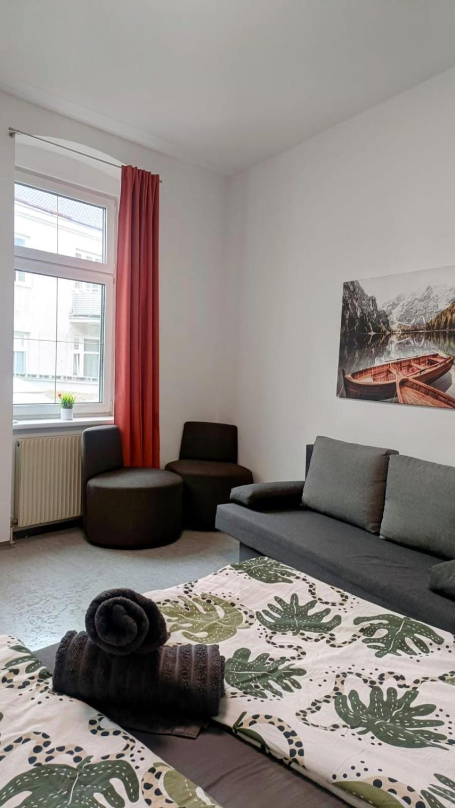Albergue Near Schoenbrunn - Economy In Shared At Meidling Train Station